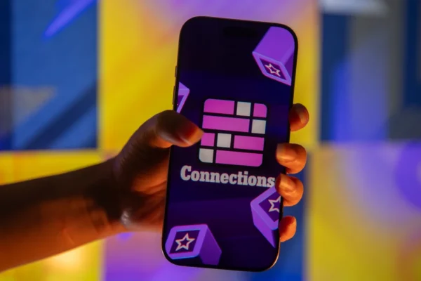 connections hint mashable